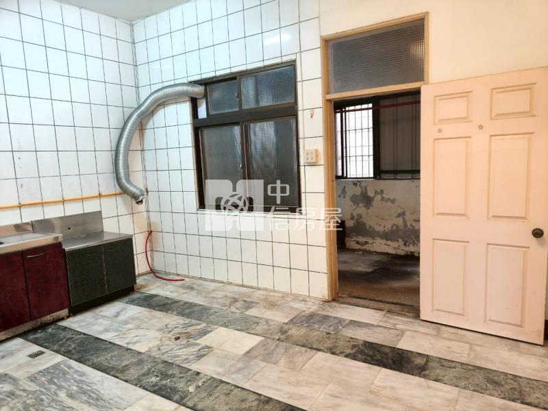 斗六崙南7-11旁透天房屋室內格局與周邊環境