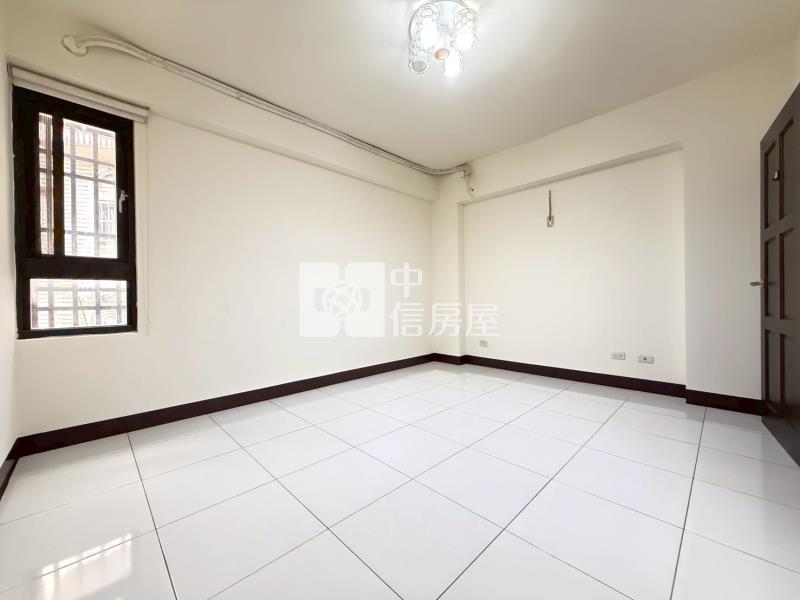 【安家】楊梅富岡重劃區前院停車美別墅房屋室內格局與周邊環境