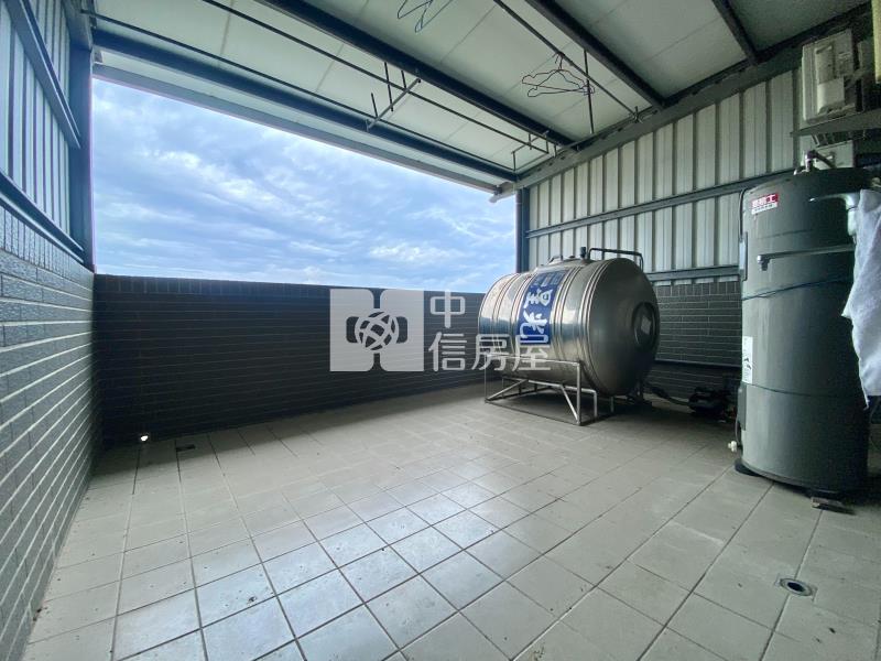 梧棲輕屋齡大空間門前停車活路透天房屋室內格局與周邊環境