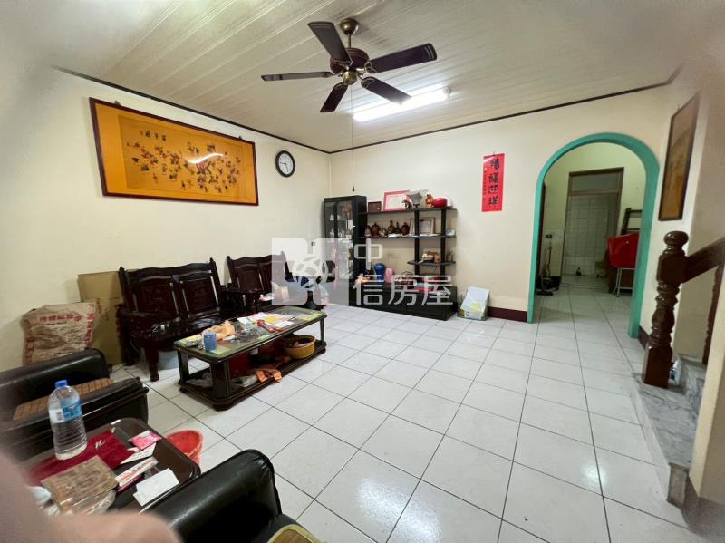 新豐國小旁大面寬別墅房屋室內格局與周邊環境