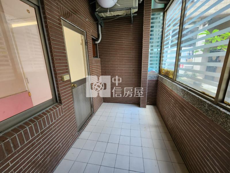 體育園區八方來財金店面房屋室內格局與周邊環境