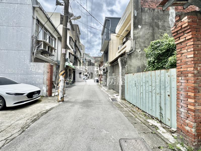 陽明醫院斜對面.近新勢國小活巷住宅區建地房屋室內格局與周邊環境