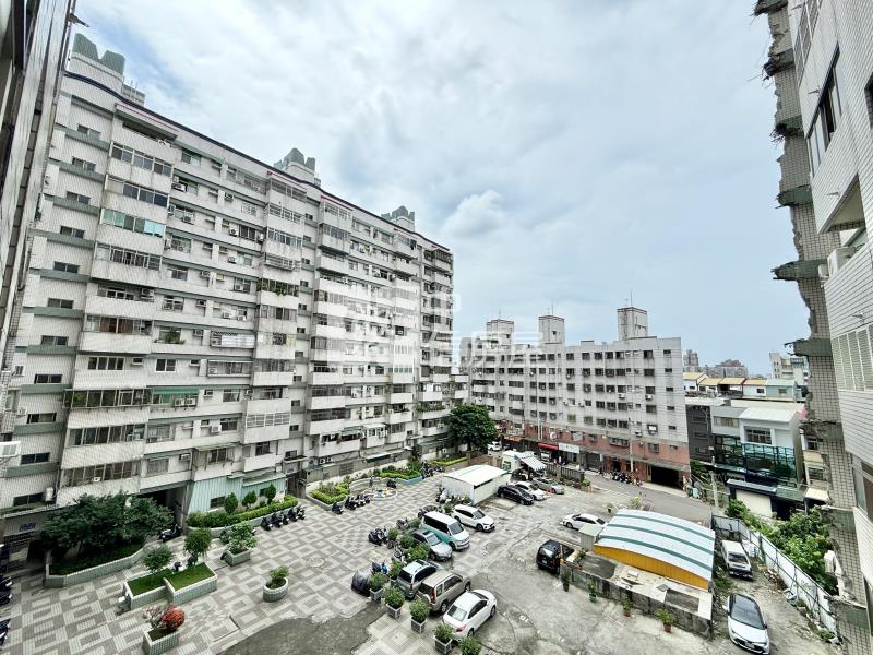 松竹商圈全室重新裝潢三房平車房屋室內格局與周邊環境