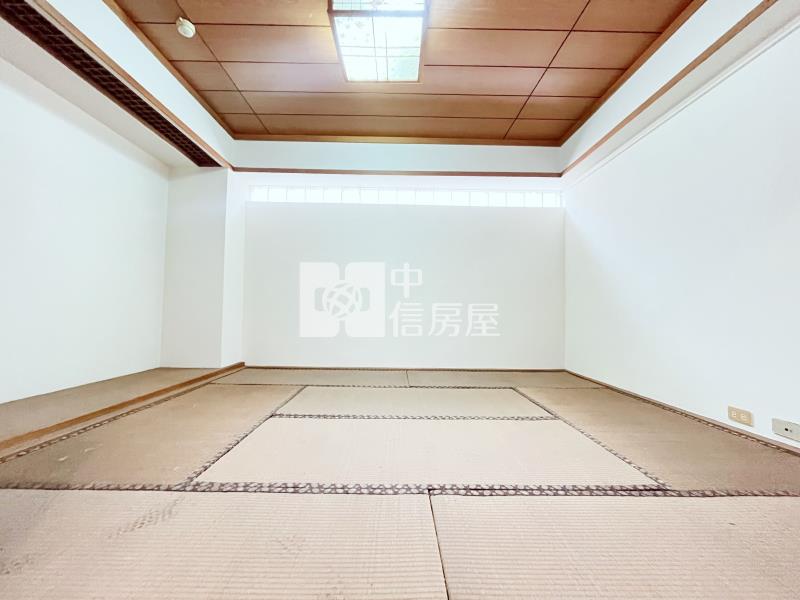 綠園道稀有樓中樓附雙平車房屋室內格局與周邊環境