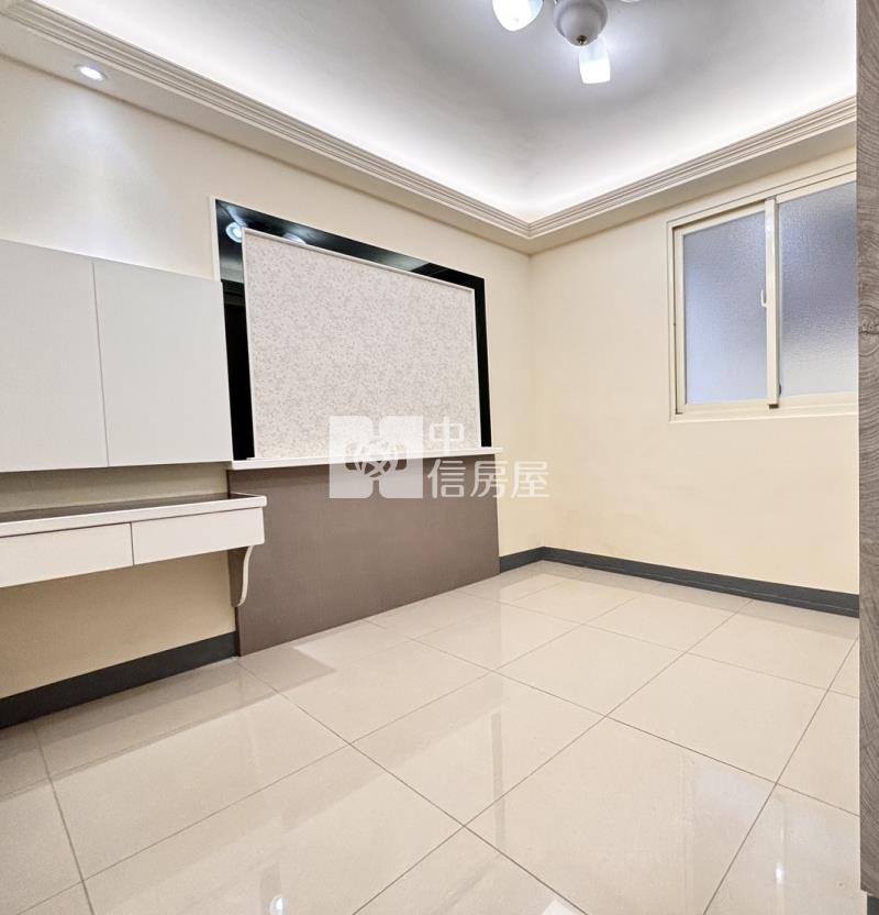 中興商圈*前庭後院*精裝一樓房屋室內格局與周邊環境