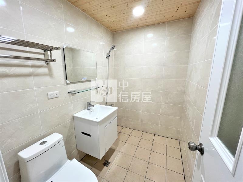 崇德商圈華廈1樓加車位房屋室內格局與周邊環境