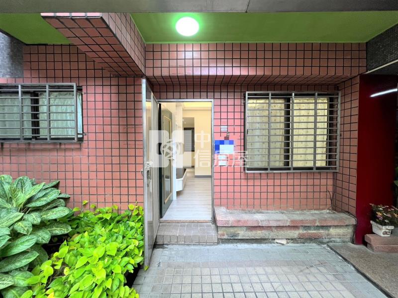 崇德商圈華廈1樓加車位房屋室內格局與周邊環境