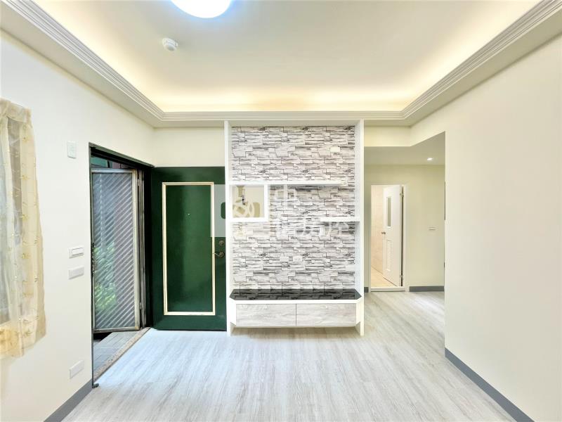 崇德商圈華廈1樓加車位房屋室內格局與周邊環境