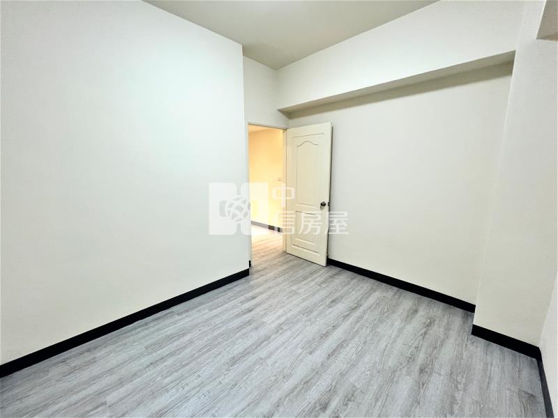 崇德商圈華廈1樓加車位房屋室內格局與周邊環境