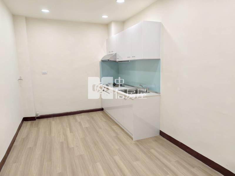 一中商圈旁電梯全新裝潢三房美屋(觀光大樓)房屋室內格局與周邊環境