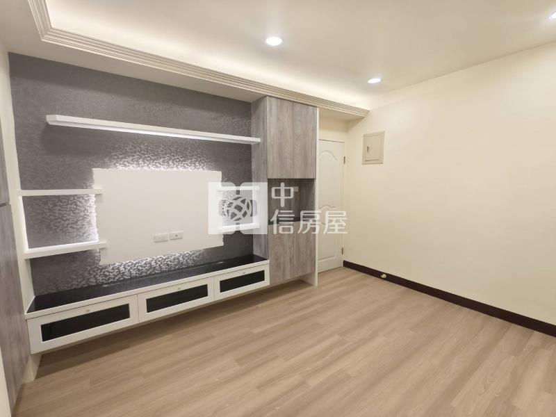 一中商圈旁電梯全新裝潢三房美屋(觀光大樓)房屋室內格局與周邊環境