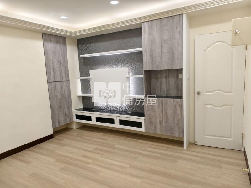 一中商圈旁電梯全新裝潢三房美屋(觀光大樓)房屋室內格局與周邊環境