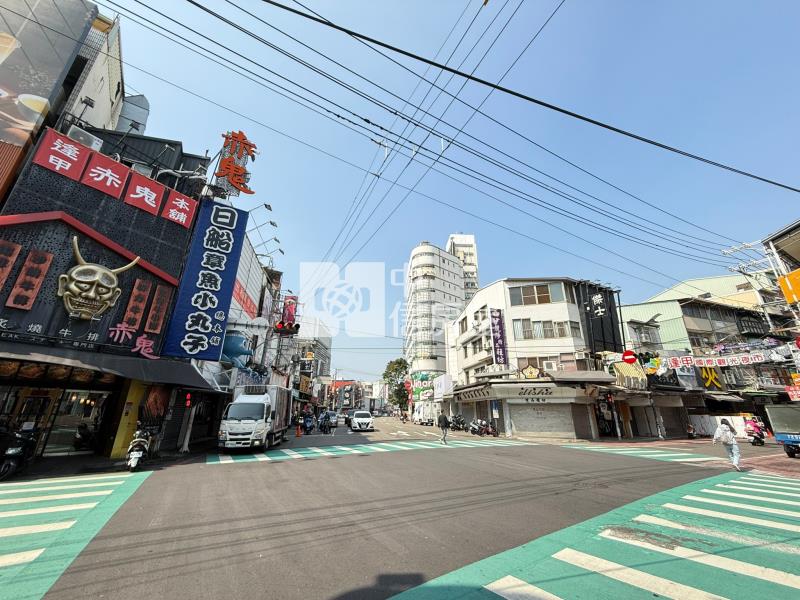 逢甲12期整棟17間角間店套房屋室內格局與周邊環境