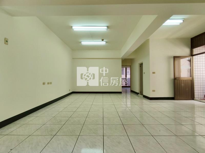 忠福商圈電梯陽光2+1房房屋室內格局與周邊環境