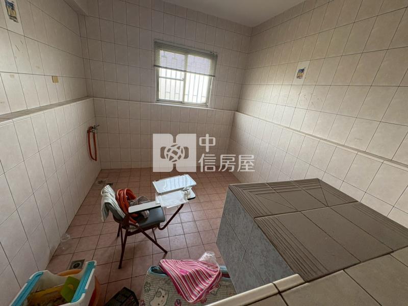 文化路尾合法農舍房屋室內格局與周邊環境