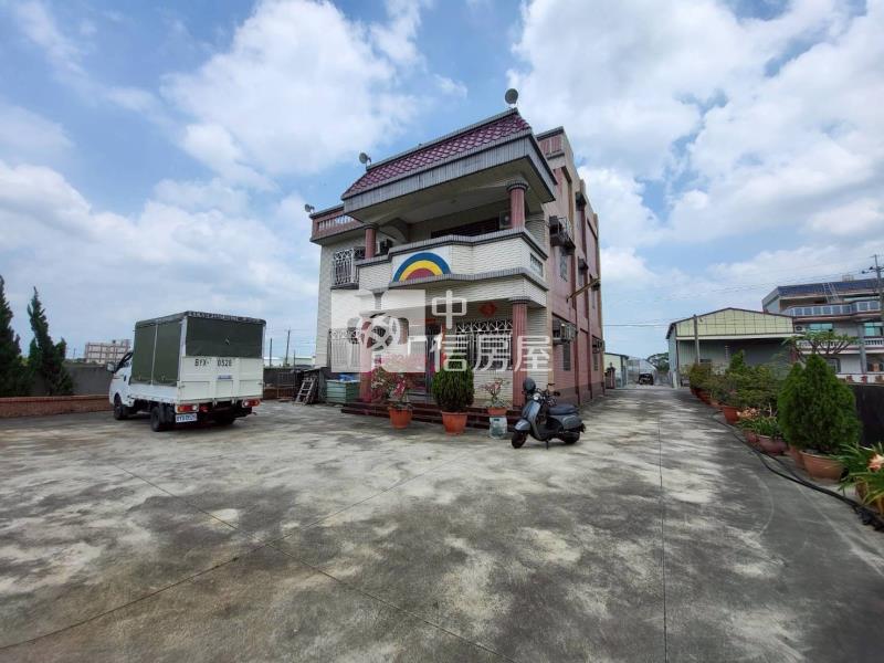 文化路尾合法農舍房屋室內格局與周邊環境