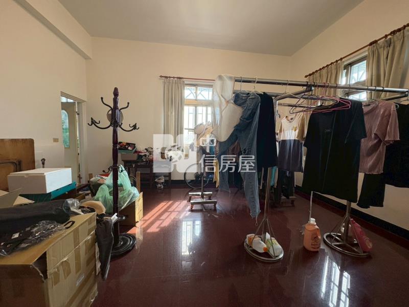 文化路尾合法農舍房屋室內格局與周邊環境