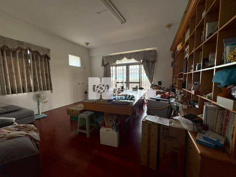 文化路尾合法農舍房屋室內格局與周邊環境