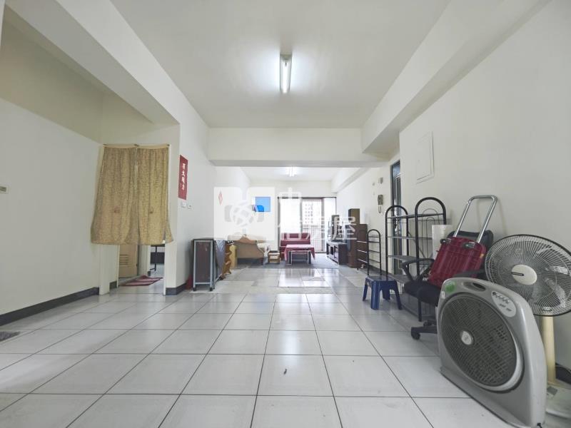 文心國小電梯大三房房屋室內格局與周邊環境