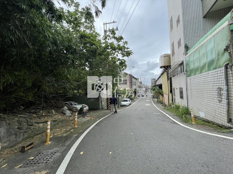 苗栗通宵都計內臨路美地房屋室內格局與周邊環境