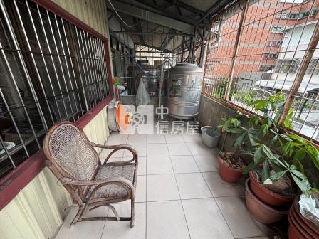 屏東房屋-莊敬街面寬透天房屋室內格局與周邊環境