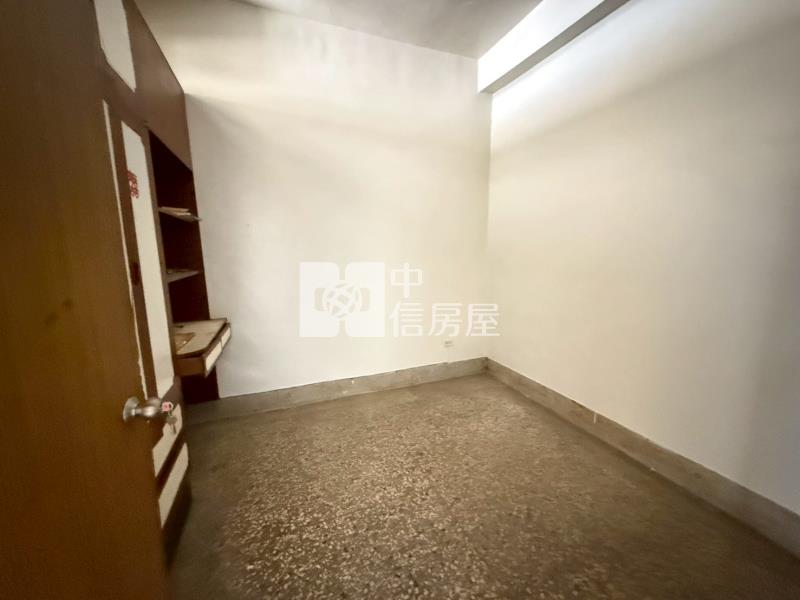 近南區大地坪臨路透天房屋室內格局與周邊環境