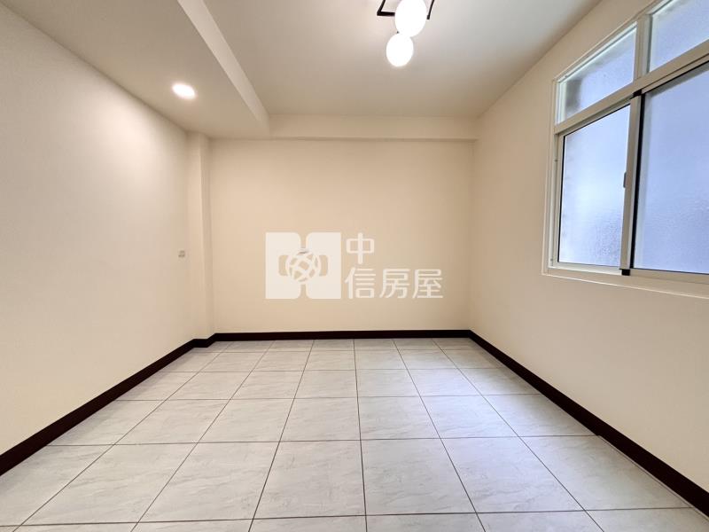 興大附中*8米活路*車庫透天房屋室內格局與周邊環境
