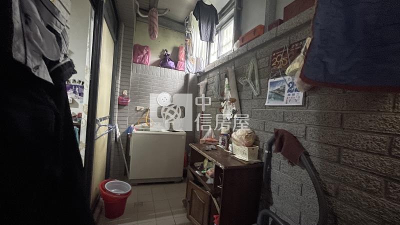 竹東仁愛棒球場輕屋齡社區別墅房屋室內格局與周邊環境