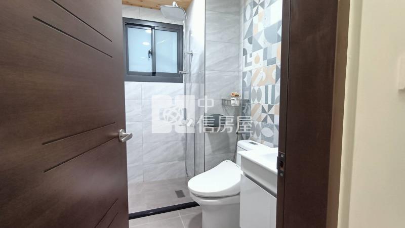 大社電梯美三房平車房屋室內格局與周邊環境