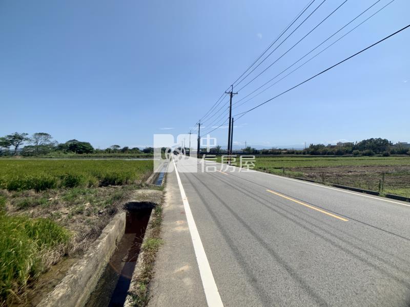 正高鐵南路前後臨路農房屋室內格局與周邊環境