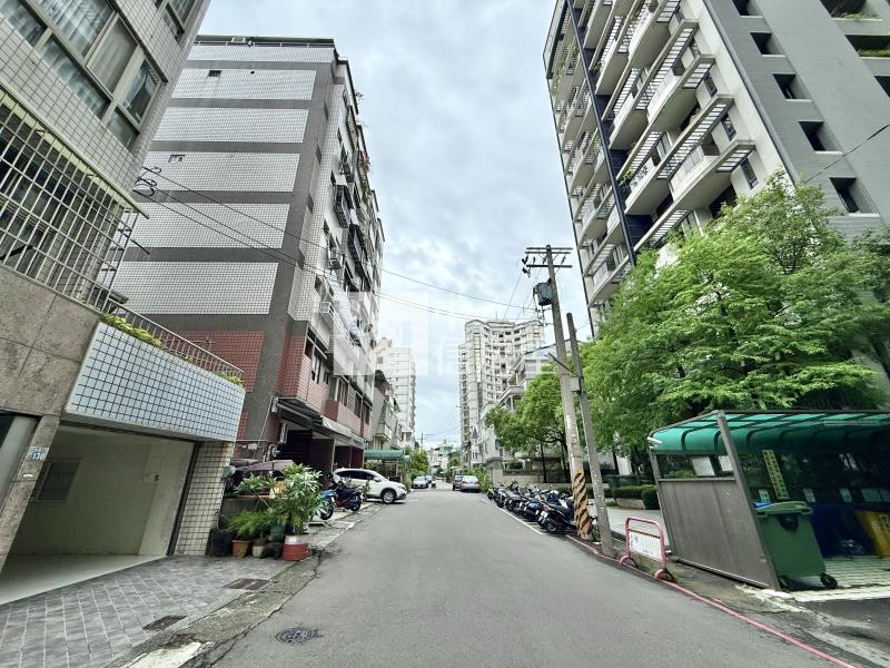 最夯民俗公園文心崇德捷運有管理員3房車位養老宅房屋室內格局與周邊環境