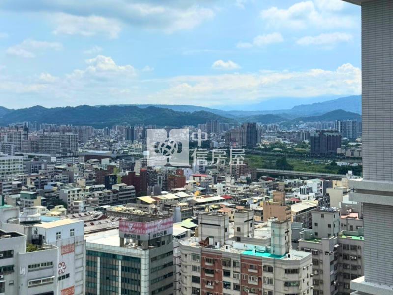 皇普莊園2房+B1平車次頂樓戶房屋室內格局與周邊環境
