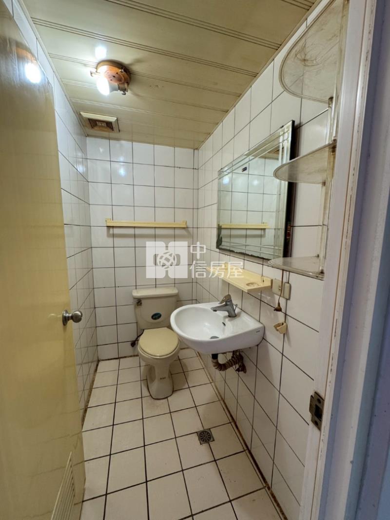 宋屋國小旁大三房美公寓房屋室內格局與周邊環境
