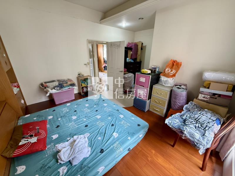 中興商圈室內32坪震後四房平車房屋室內格局與周邊環境