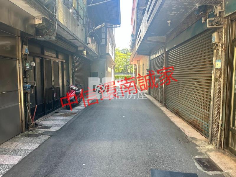 山仔頂商圈邊間活巷透天房屋室內格局與周邊環境