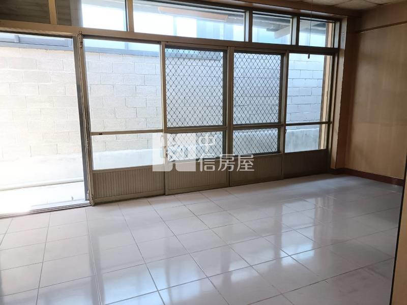 中興特區.百地坪獨棟大宅.3客廳(建物未保登)房屋室內格局與周邊環境