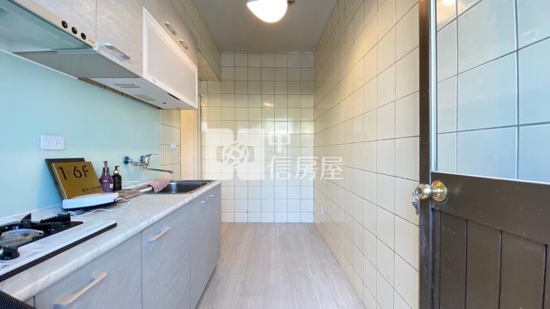 北太平奶油風溫馨角間大四房車位三陽台房屋室內格局與周邊環境