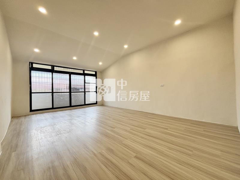 南投燦坤旁美透天房屋室內格局與周邊環境