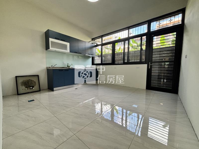 南投燦坤旁美透天房屋室內格局與周邊環境