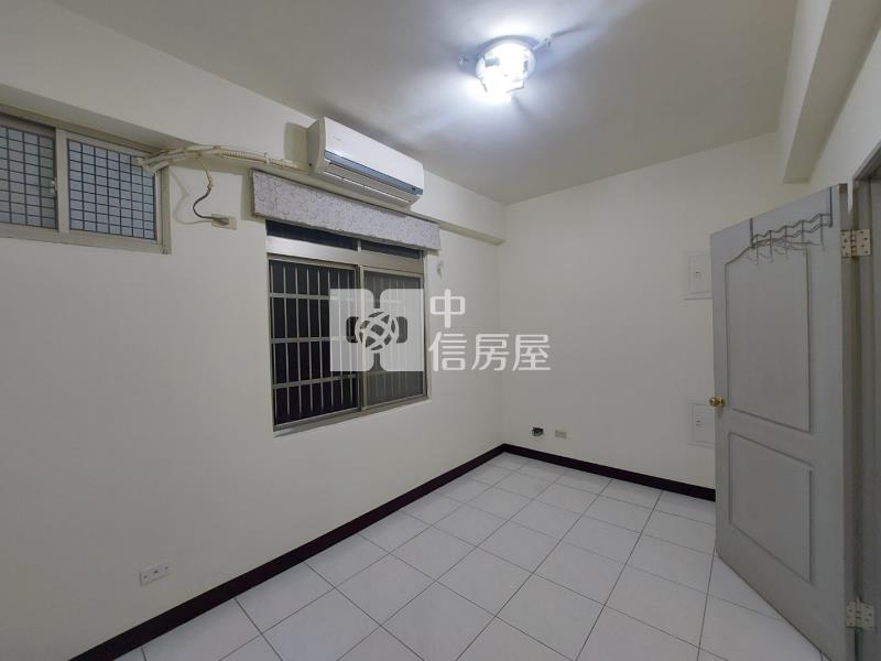 平鎮區南勢國小透天別墅房屋室內格局與周邊環境