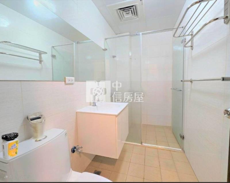 綠園道輕屋齡電梯透天房屋室內格局與周邊環境