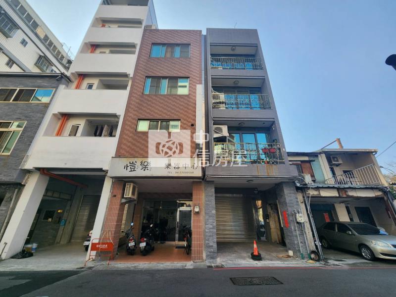 綠園道輕屋齡電梯透天房屋室內格局與周邊環境