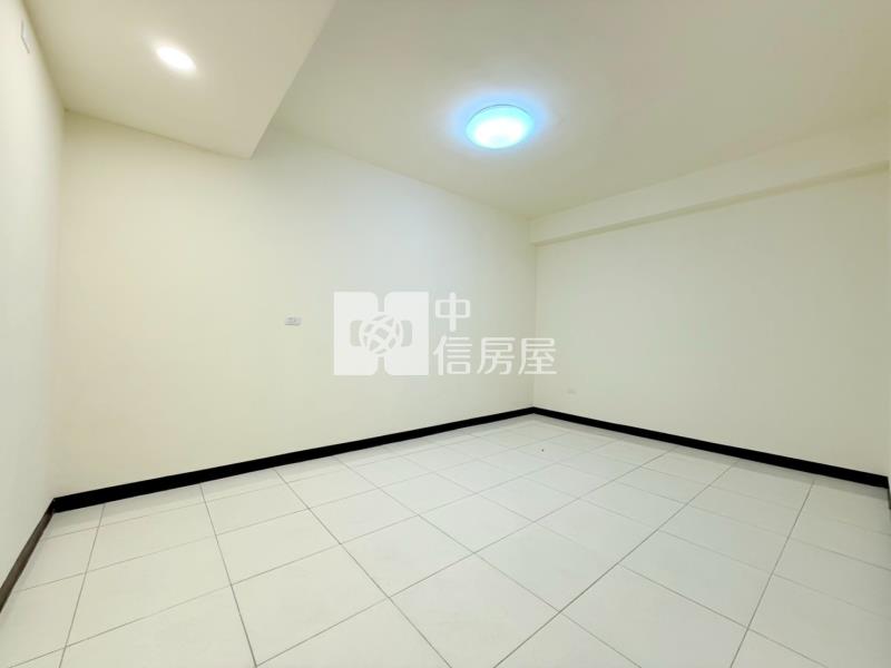 地34坪孝親車庫透天房屋室內格局與周邊環境