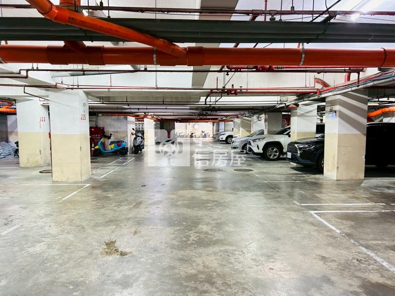 基隆龍邸中國電梯三房+車位房屋室內格局與周邊環境