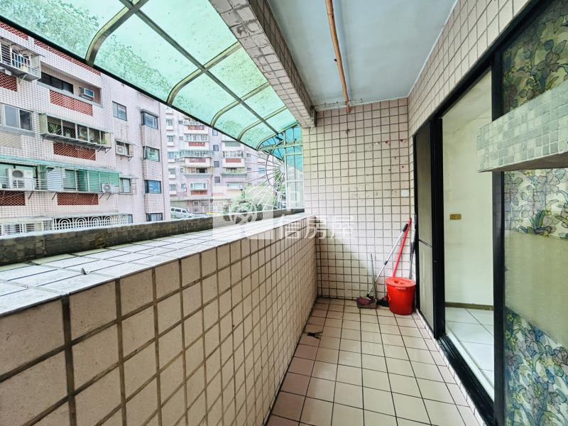 基隆龍邸中國電梯三房+車位房屋室內格局與周邊環境