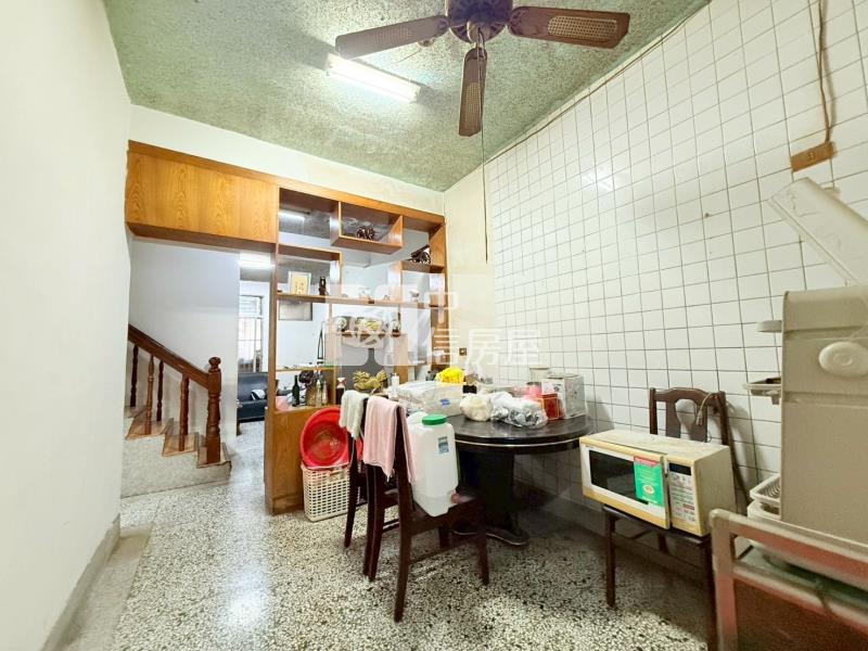 立新國小低總價透天房屋室內格局與周邊環境