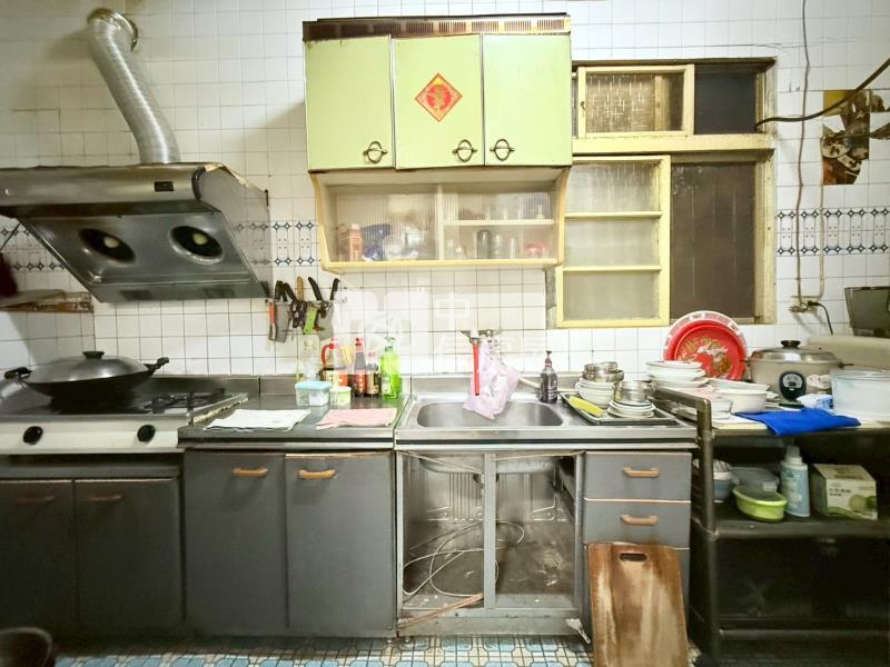 立新國小低總價透天房屋室內格局與周邊環境