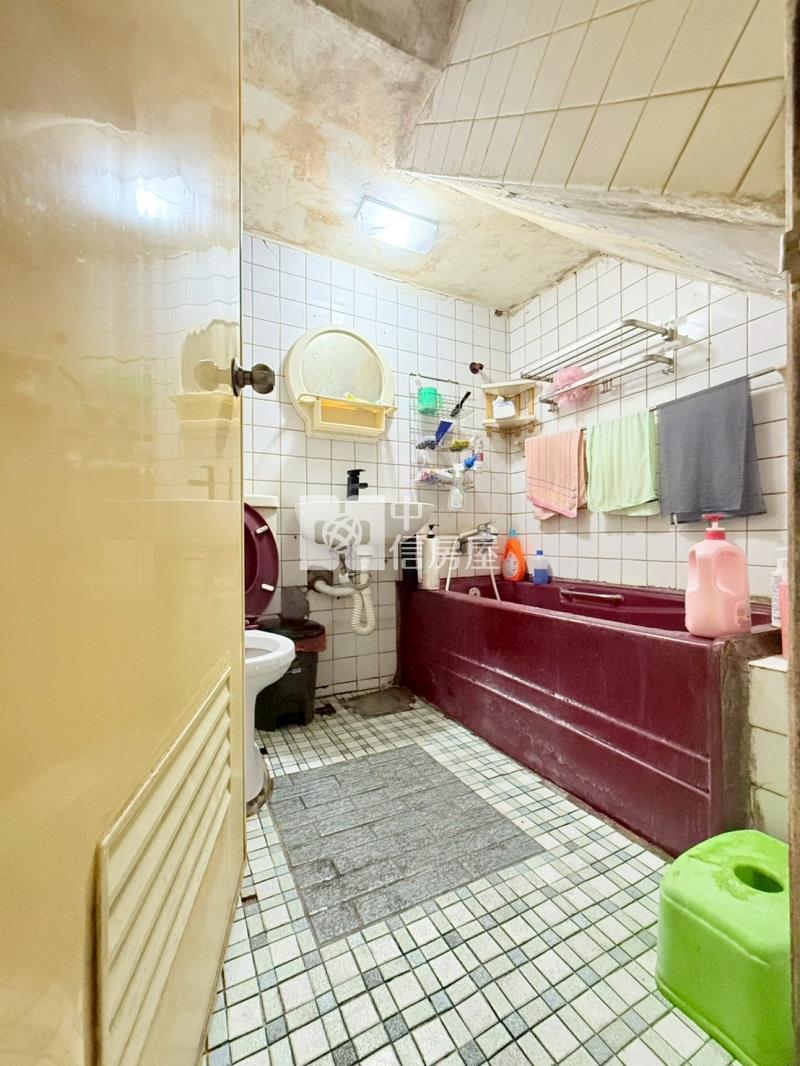 立新國小低總價透天房屋室內格局與周邊環境
