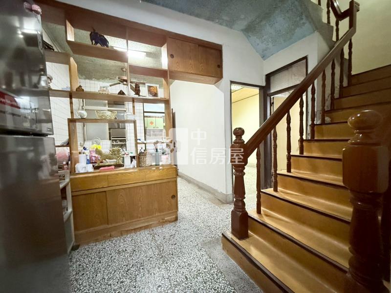 立新國小低總價透天房屋室內格局與周邊環境