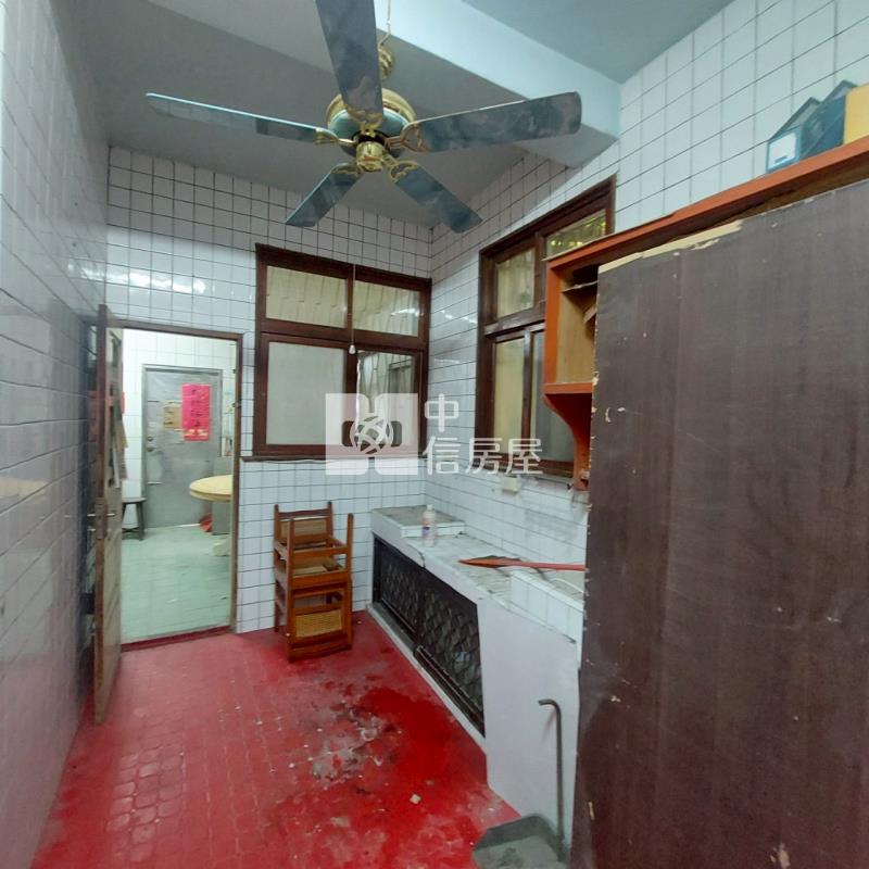 鎮北路雙透天房屋室內格局與周邊環境